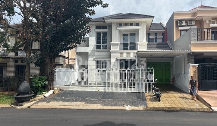 Rumah Rapih Di Boulevard Kota Wisata Bagus