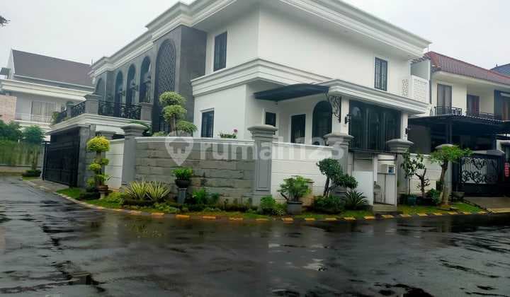 PRICE DROP! Luxury House Fully Furnished 3 Floors in Citra Gran Cibubur