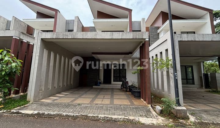 Rumah 2 Lantai Hadap Taman di Hickory Podomoro Golf View