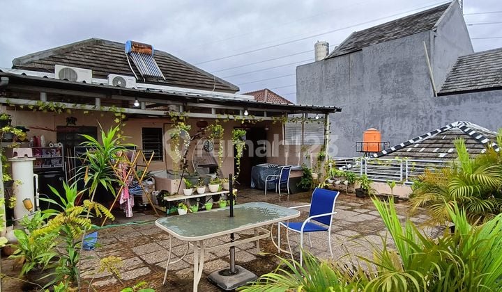 Rumah Luas Dua Lantai di Cibubur Country