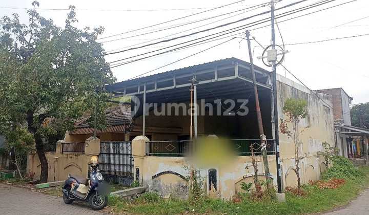 Rumah Murah Posisi Hook di Tropodo Sidoarjo Siap Huni