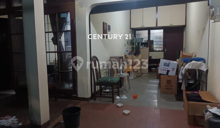 Dijual Rumah Strategis Harga Menarik di Pondok Indah
