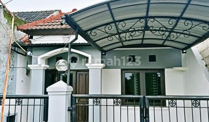 RUMAH WIGUNA RUNGKUT SURABAYA, TERAWAT 1 LANTAI HADAP TIMUR