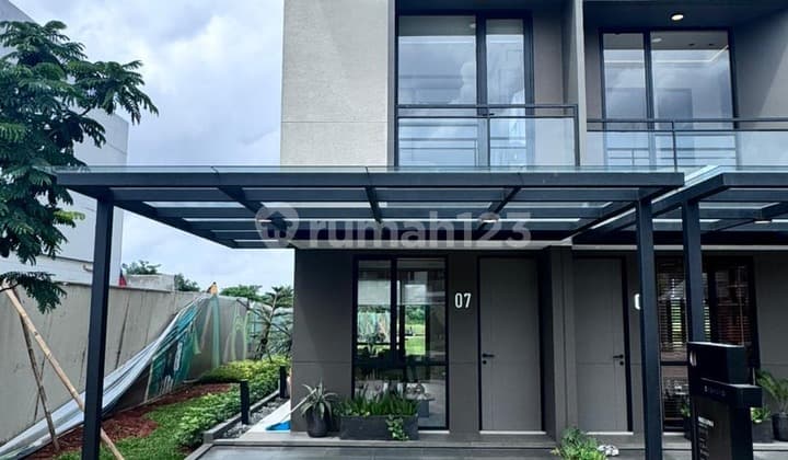 Dijual Rumah 2 Lantai 300Jutaan Menit ke Gading Serpong