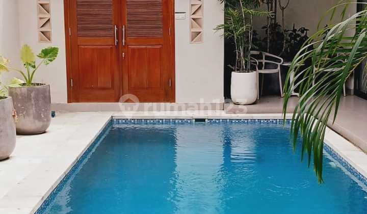 Villa Dijual di Taman Sari Kerobokan