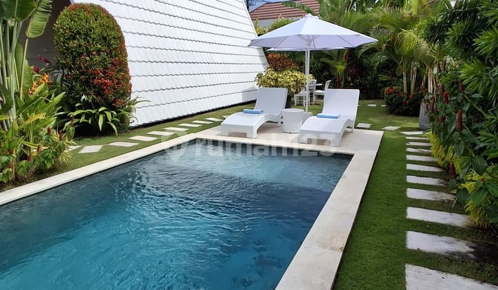 Villa 6 Kamar dengan Bungalow dan Joglo Style