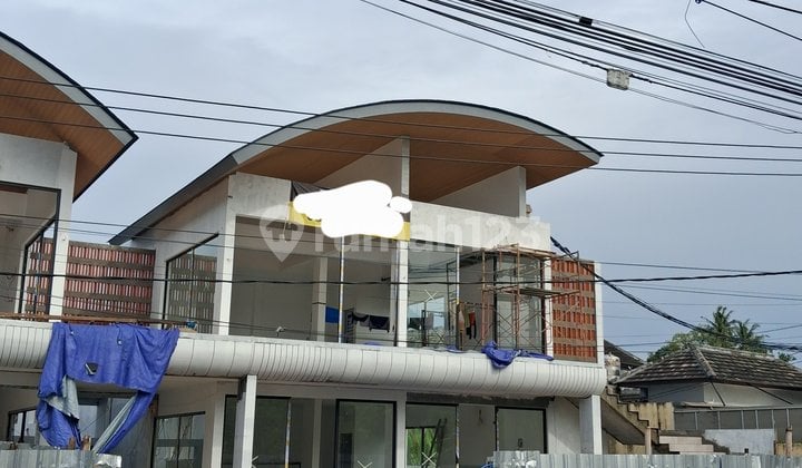 New Shop House on Tumbak Bayuh Main Road in Villa Neighborhood