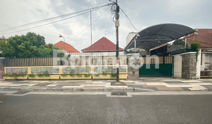 Turun Harga Dijual Rumah Hitung Tanah di Pusat Kota Surabaya Turun Harga Dijual Rumah Hitung Tanah di Pusat Kota Surabaya