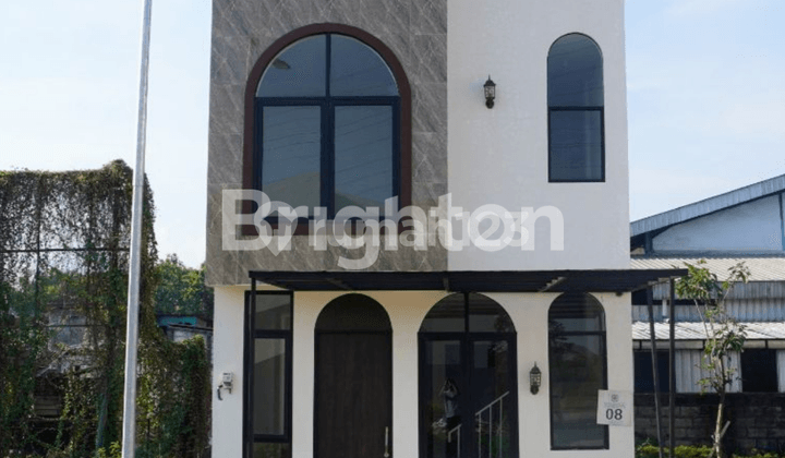 Rumah dipusat Kota Gresik, selangkah ke pelabuhan.