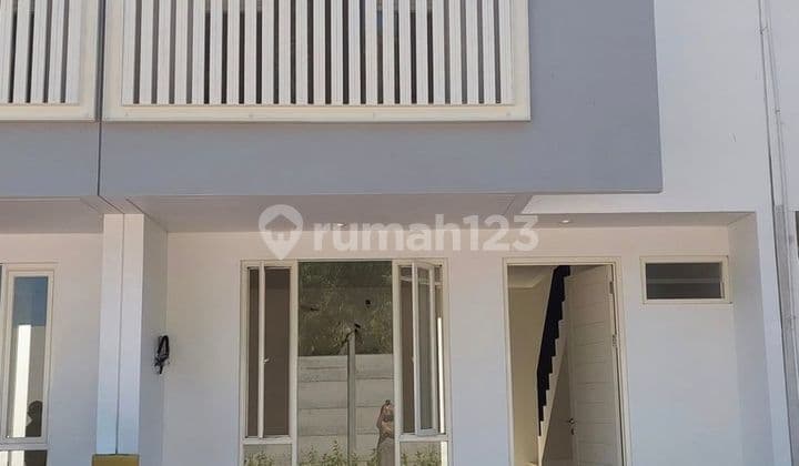 Rumah Bagus Dian Istana 2 Lantai 3 Bedroom