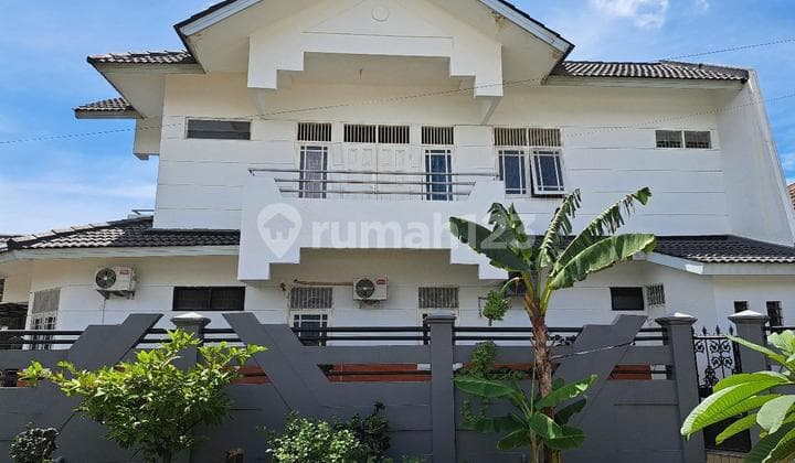 Dijual Cepat, Murah, Rumah Kost 12 Kmr BSD Full Terisi, Murah