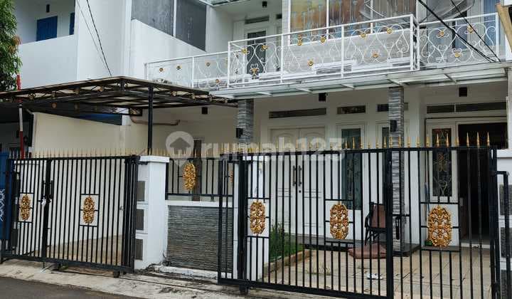 Sell Fast Strategic House in the City Center on Mirah V Street, Meruya, West Jakarta, DKI Jakarta