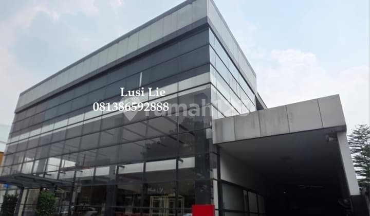 Gedung ex showroom Alam Sutera luas 1.709 m, rapi bagus