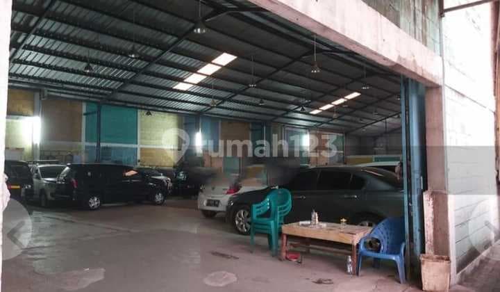 Bangunan komersil Teluk Gong Raya luas 2200 m, harga murah