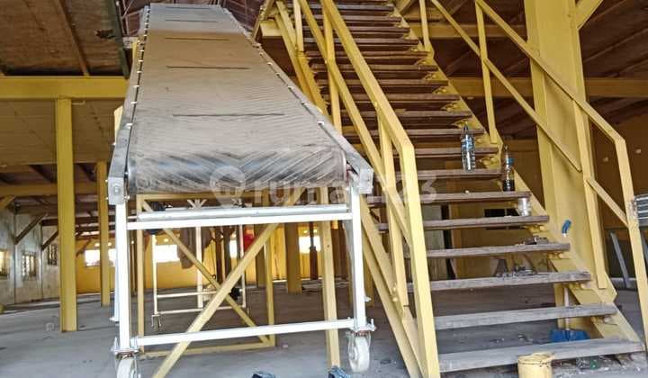 Gudang Lodan 2 Lantai Luas 1000M, Rapi