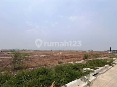 Plot Pik2 next to Superhiro supermarket