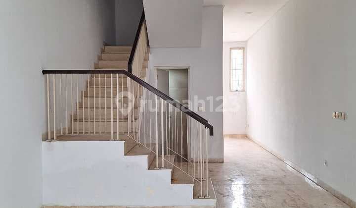 Rumah Crown Golf Pik Uk.8x24 M, Semi Furnished Rapi