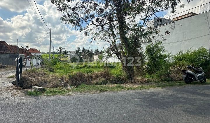 Prime Land on Lyma Beach Main Road Pererenan Suitable for All Businesses