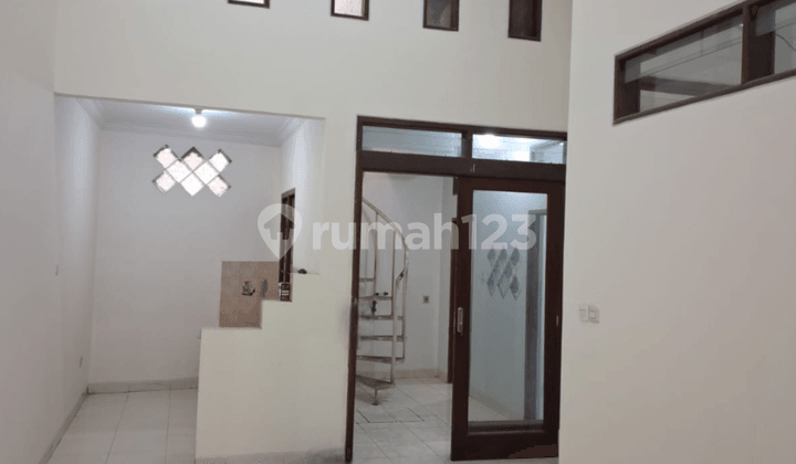 Di Jual Rumah Taman Kopo Indah 3, Dekat Tol & Sekolah Talenta