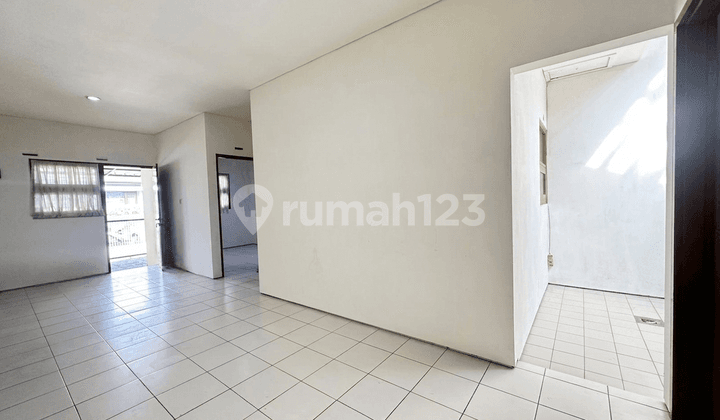 For Rent: House in Kopo Permai Complex, Comfortable Environment