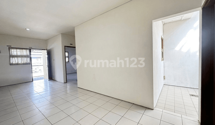 For Rent: House in Kopo Permai Complex, Comfortable Environment