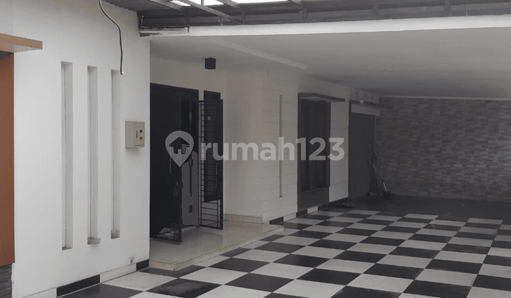 Di Jual Rumah Taman Kopo Indah 3, Posisi Hoek, Jalan Utama Blok