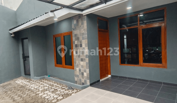 Di Jual Rumah Full Renov Komplek Nata Endah 2, Sadang, 3+1 KT