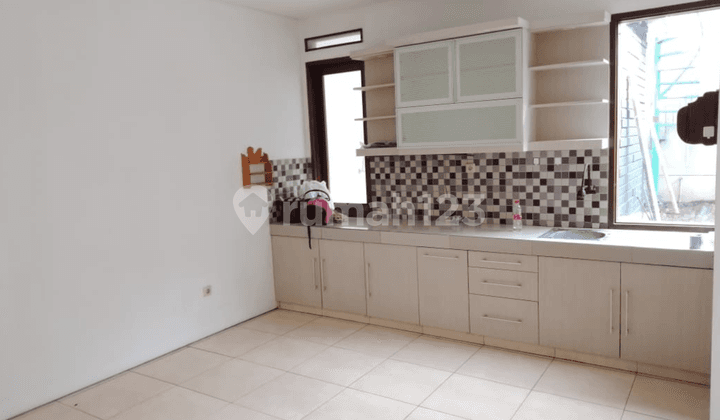 Di Sewakan Rumah Komplek Pondok Hijau, Lingkungan Nyaman & Sejuk