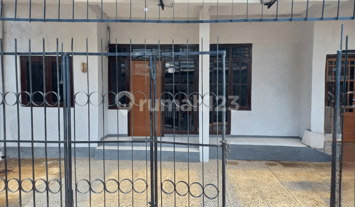 Disewakan Rumah Asri Sayap Pasteur, Strategis Mahmud Pamoyanan