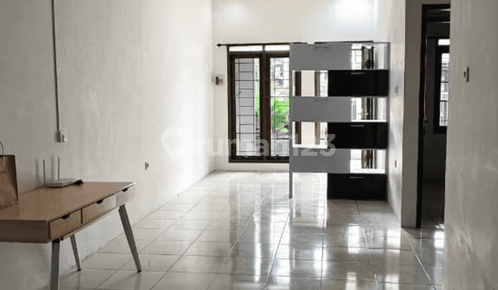 Di Sewakan Rumah Taman Holis Indah II, Lingkungan Aman, Nyaman