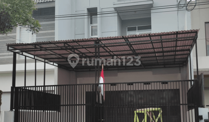 Di Jual Ruko Mekarwangi, 2,5 Lantai, Carport masuk 2 Mobil