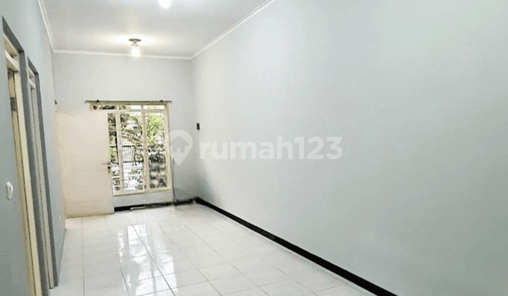 For Sale, Taman Holis Indah II House, Comfortable and Safe Environment