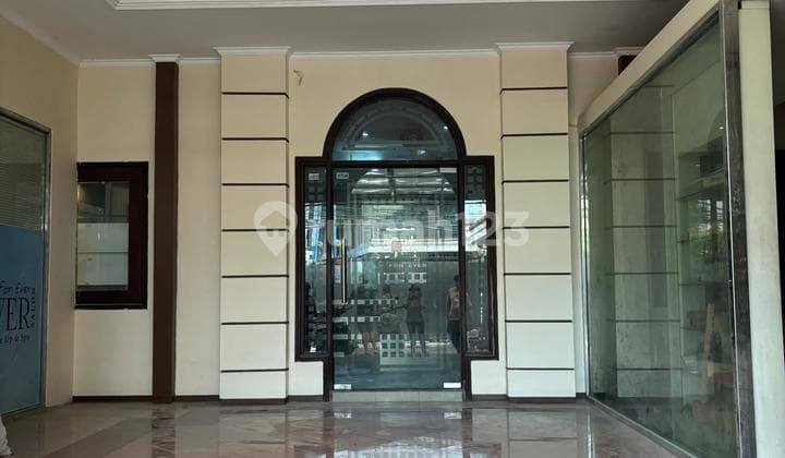 Bangunan Komersil Ex. Salon Jl. Sumatra Pusat Kota Surabaya