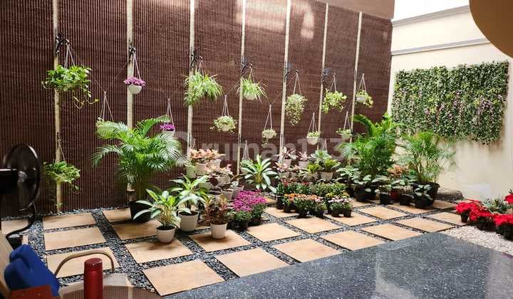 Dijual Rumah di Pantai Mutiara, Siap Huni, Rapih