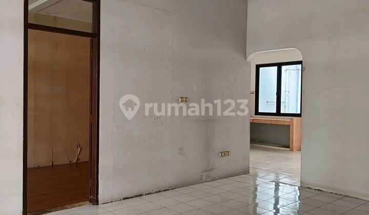 Dijual Segera Rumah, Minim Renovasi, Siap Huni, LT 144, Lebar 8, Selatan, Jalanan Lebar, Bebas Banjir, Dekat Akses Pintu Tol, Banjar Wijaya