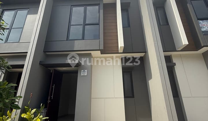 Disewakan Rumah Summarecon Crown Cluster Regia
