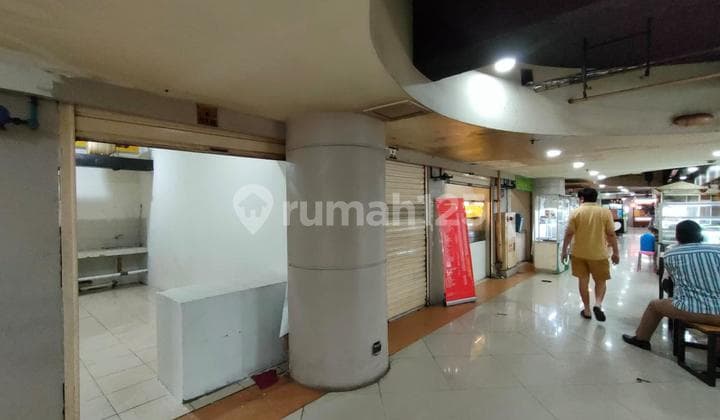 Disewakan Kios Ruang Usaha Terletak di Foodcourt Apartemen Gading Nias Residences Tower Emerald
