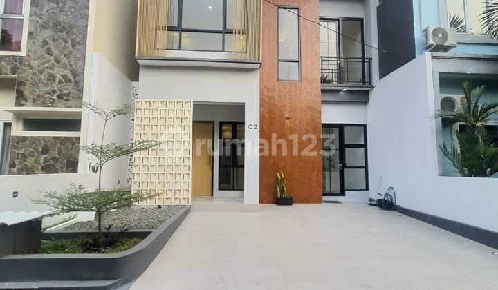 DIJUAL RUMAH MEWAH DALAM CLUSTER DEKAT TOL TB SIMATUPANG