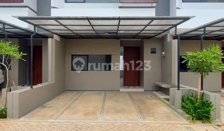 Rumah Mewah 2 Lantai Townhouse Dekat Mall Cinere