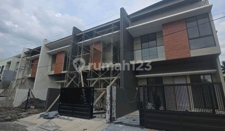Rumah Baru di Panjang Jiwo Selangkah Raya Jemursari