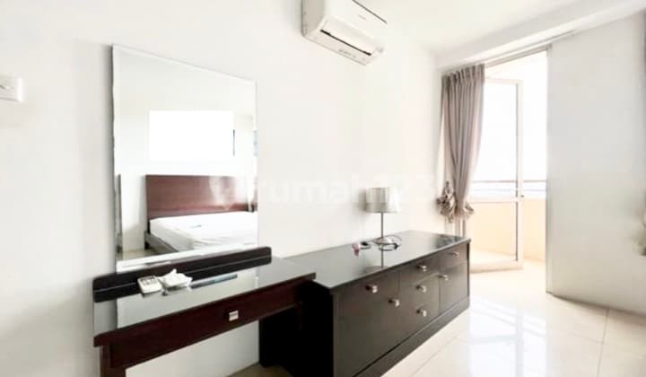 Murah Banget Harga Jauh Dibawah NJOP Apartemen Paladian Park Kelapa Gading 2 Bedroom Furnished