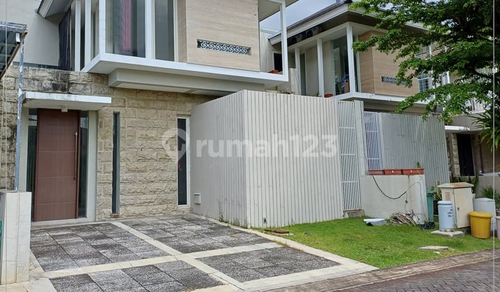 Rumah Besar Minimalis Modern Citraland Denpasar