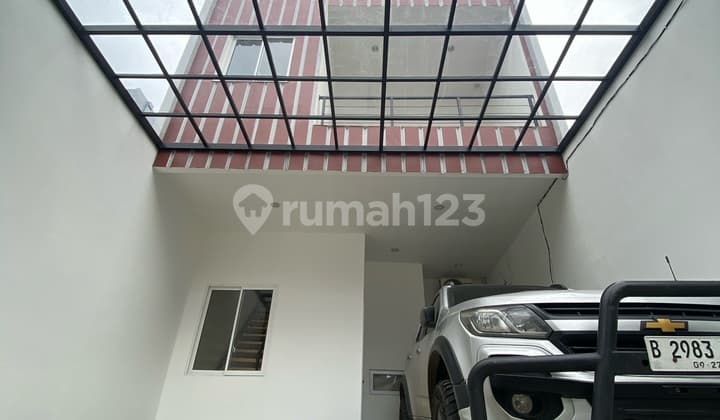 Sell Luxurious House with Super Strong Foundation in Pluit Karang, North Jakarta