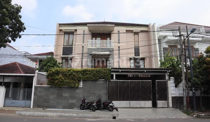 Sell Cheap Luxury 3-Story House in Tanjung Duren, West Jakarta