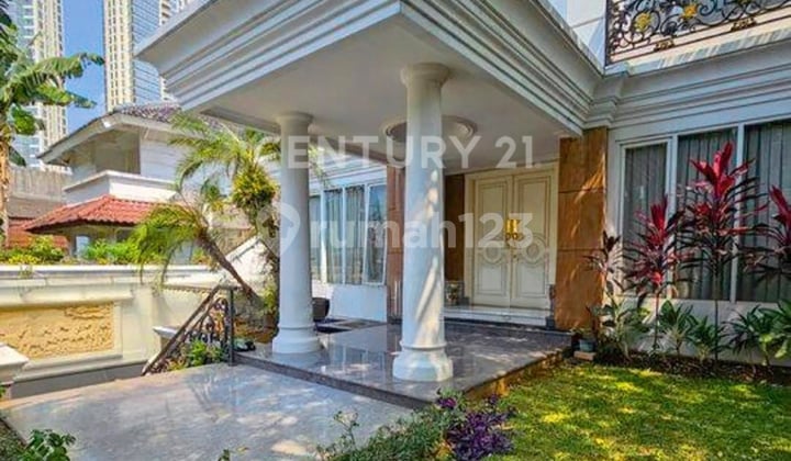 Luxury House Simprug Permata Hijau Senayan Dengan Kolam Renang