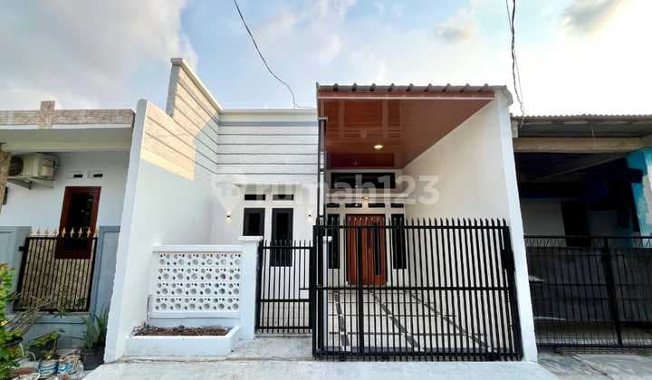 Rumah Baru Samping Stasiun Modern Minimalis Siap Huni