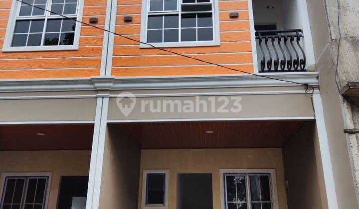 Rumah 2 Lantai Termurah di Beji Depok Siap Huni Dekat Stasiun Depok Baru