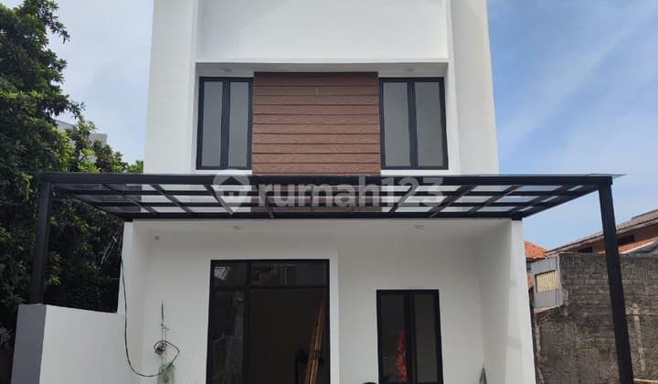 Cheap 2-Story House in Kalisari, Pasar Rebo, East Jakarta - Strategic Location