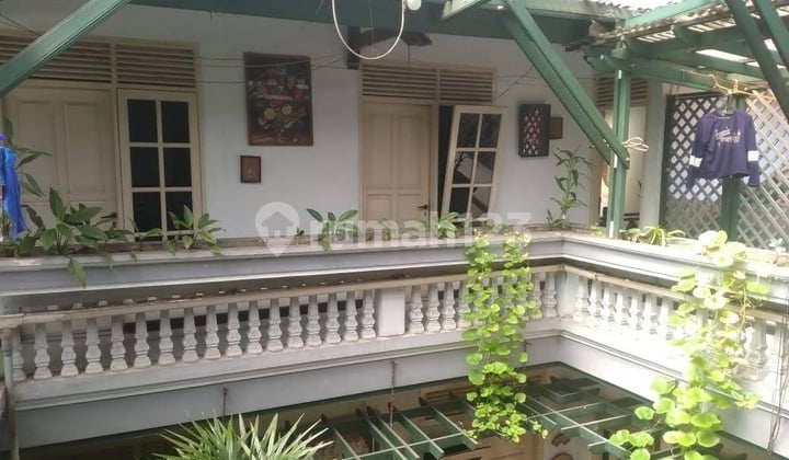 Dijual Rumah 2 Lantai Nyaman dan Asri Area Buah Batu Ruangan 12 Kamar Lokasi Strategis