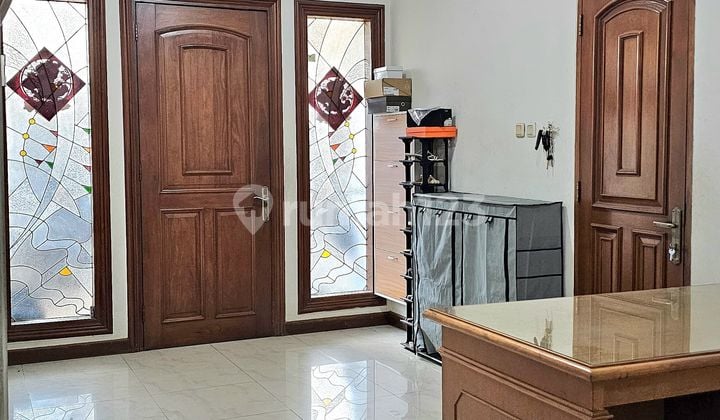 Dijual Rumah Siap Huni 2 Lantai di Taman Holis Indah 1